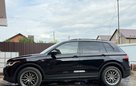Volkswagen Tiguan II, 2021 год, 3 700 000 рублей, 3 фотография