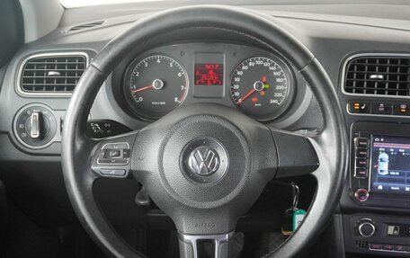 Volkswagen Polo VI (EU Market), 2012 год, 650 000 рублей, 10 фотография