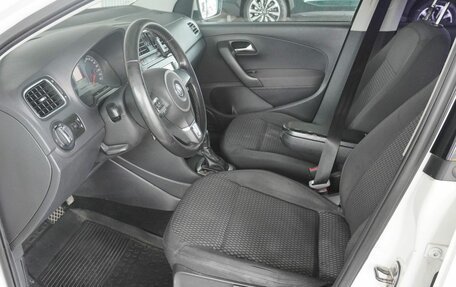 Volkswagen Polo VI (EU Market), 2012 год, 650 000 рублей, 18 фотография