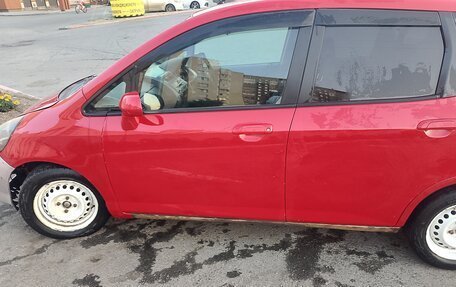 Honda Fit III, 2002 год, 320 000 рублей, 2 фотография