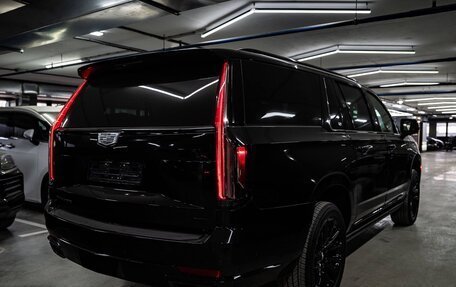 Cadillac Escalade V, 2024 год, 16 000 000 рублей, 4 фотография
