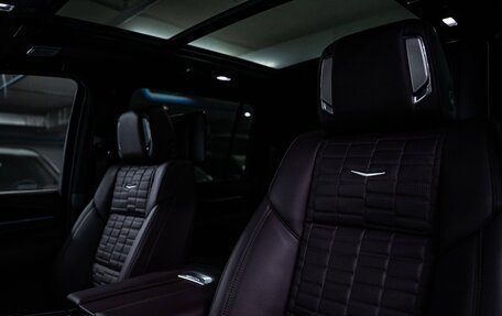 Cadillac Escalade V, 2024 год, 16 000 000 рублей, 22 фотография