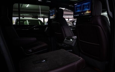 Cadillac Escalade V, 2024 год, 16 000 000 рублей, 24 фотография