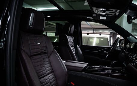 Cadillac Escalade V, 2024 год, 16 000 000 рублей, 31 фотография