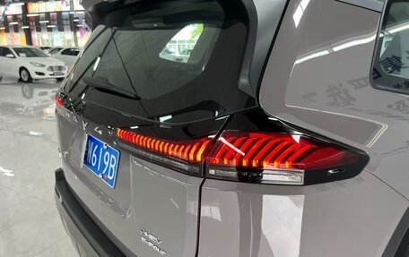 Toyota RAV4, 2025 год, 6 230 000 рублей, 6 фотография