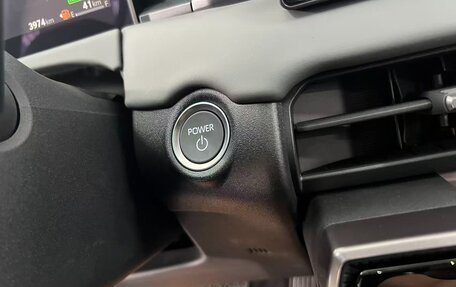 Toyota RAV4, 2025 год, 6 230 000 рублей, 18 фотография