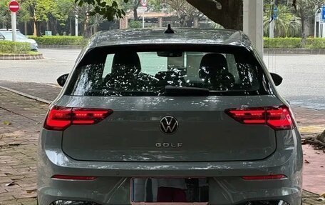 Volkswagen Golf VIII, 2023 год, 2 200 000 рублей, 3 фотография