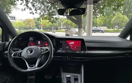 Volkswagen Golf VIII, 2023 год, 2 200 000 рублей, 8 фотография