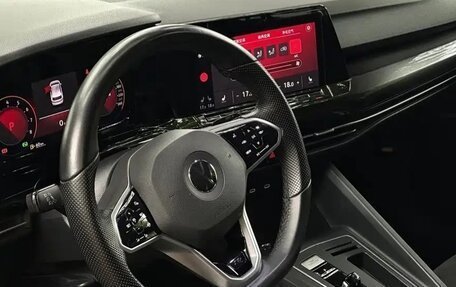 Volkswagen Golf VIII, 2023 год, 2 200 000 рублей, 9 фотография