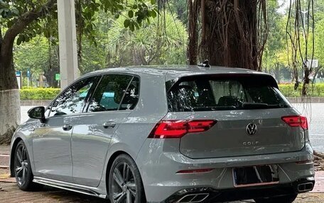 Volkswagen Golf VIII, 2023 год, 2 200 000 рублей, 4 фотография