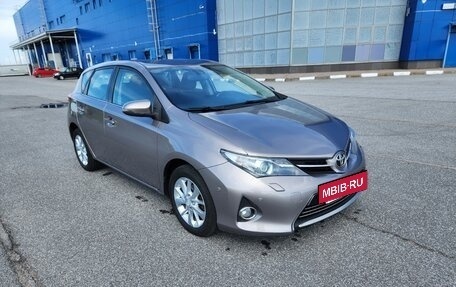 Toyota Auris II, 2013 год, 1 100 000 рублей, 3 фотография