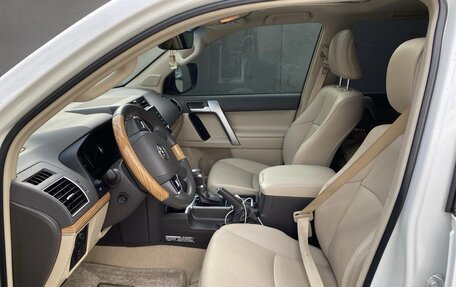 Toyota Land Cruiser Prado 150 рестайлинг 2, 2021 год, 8 200 000 рублей, 2 фотография