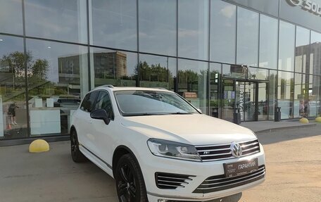 Volkswagen Touareg III, 2018 год, 3 780 000 рублей, 3 фотография