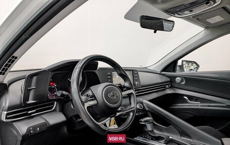 Hyundai Elantra, 2022 год, 2 055 000 рублей, 15 фотография