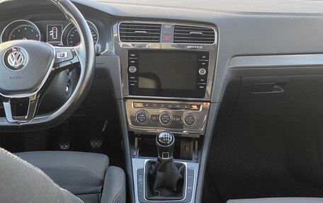 Volkswagen Golf VII, 2019 год, 1 625 000 рублей, 7 фотография