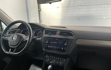 Volkswagen Tiguan II, 2019 год, 1 999 000 рублей, 11 фотография