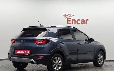 KIA Stonic, 2018 год, 1 214 000 рублей, 2 фотография