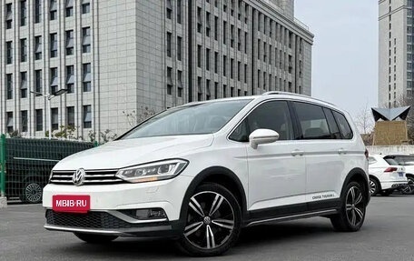 Volkswagen Touran III, 2022 год, 1 699 003 рублей, 1 фотография