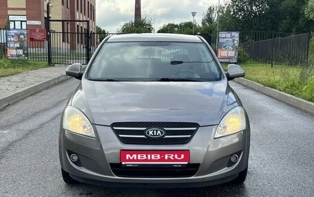 KIA cee'd I рестайлинг, 2008 год, 1 фотография