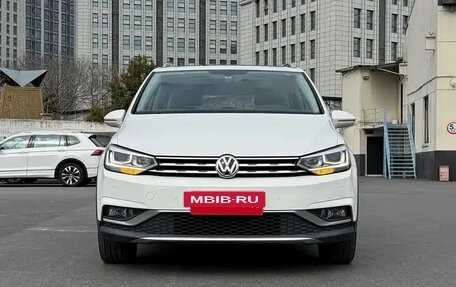 Volkswagen Touran III, 2022 год, 1 699 003 рублей, 3 фотография