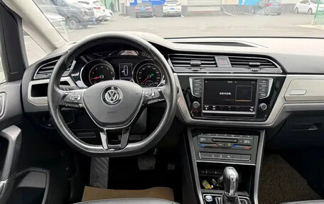 Volkswagen Touran III, 2022 год, 1 699 003 рублей, 13 фотография