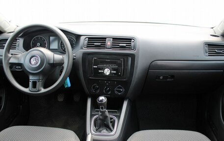 Volkswagen Jetta VI, 2013 год, 999 000 рублей, 8 фотография