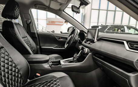 Toyota RAV4, 2020 год, 2 940 000 рублей, 13 фотография