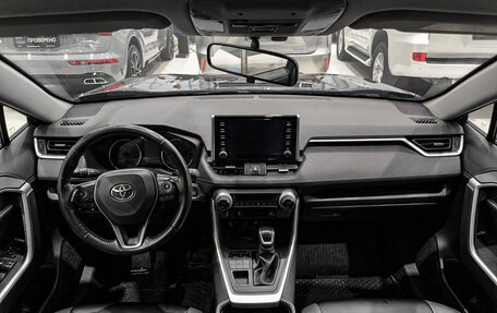 Toyota RAV4, 2020 год, 2 940 000 рублей, 17 фотография
