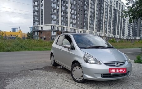 Honda Fit III, 2002 год, 360 000 рублей, 2 фотография