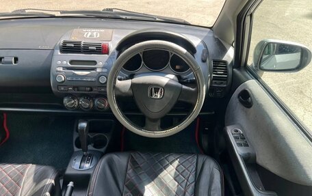Honda Fit III, 2002 год, 360 000 рублей, 12 фотография