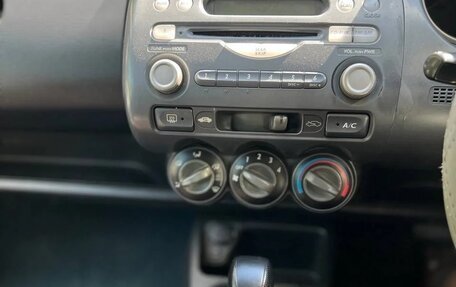Honda Fit III, 2002 год, 360 000 рублей, 8 фотография