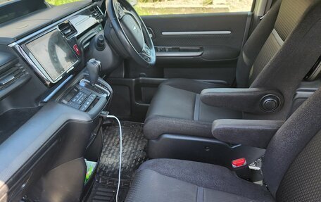 Honda Stepwgn IV, 2017 год, 1 850 000 рублей, 1 фотография