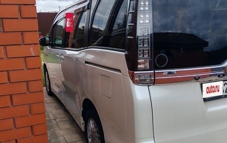Toyota Voxy III, 2014 год, 1 750 000 рублей, 8 фотография