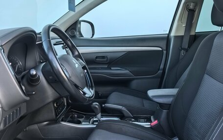 Mitsubishi Outlander III рестайлинг 3, 2018 год, 1 730 000 рублей, 9 фотография