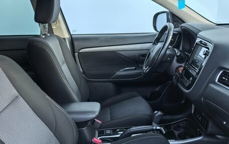 Mitsubishi Outlander III рестайлинг 3, 2018 год, 1 730 000 рублей, 23 фотография
