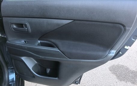Mitsubishi Outlander III рестайлинг 3, 2018 год, 1 730 000 рублей, 19 фотография
