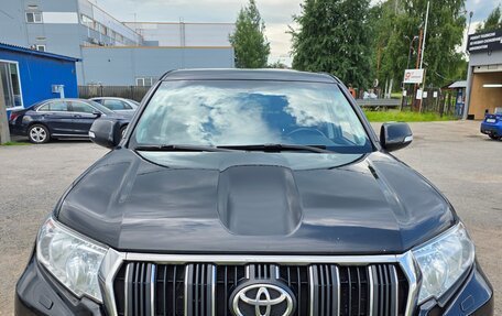 Toyota Land Cruiser Prado 150 рестайлинг 2, 2020 год, 3 700 000 рублей, 2 фотография