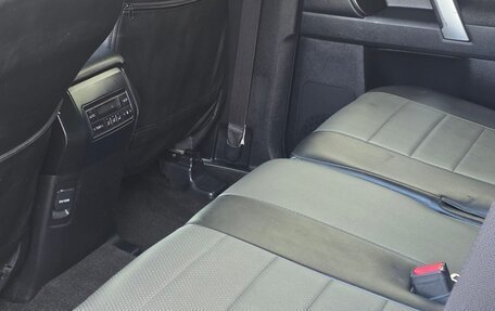 Toyota Land Cruiser Prado 150 рестайлинг 2, 2020 год, 3 700 000 рублей, 4 фотография