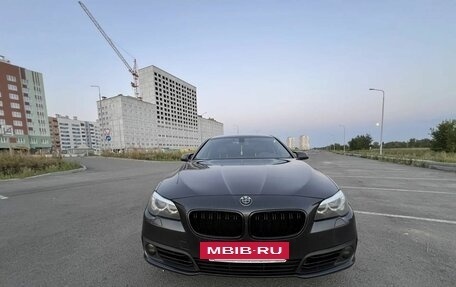 BMW 5 серия, 2014 год, 1 950 000 рублей, 2 фотография