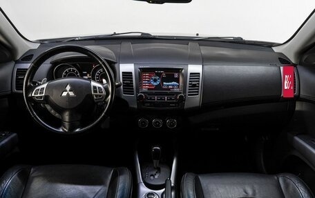 Mitsubishi Outlander III рестайлинг 3, 2011 год, 1 145 000 рублей, 18 фотография