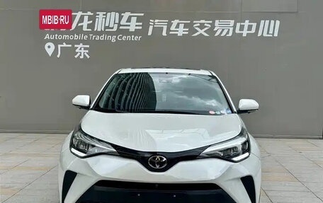 Toyota C-HR I рестайлинг, 2024 год, 2 715 000 рублей, 2 фотография