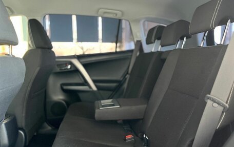 Toyota RAV4, 2019 год, 2 500 000 рублей, 27 фотография