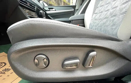 Volkswagen Lavida, 2023 год, 1 365 000 рублей, 8 фотография