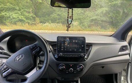 Hyundai Solaris II рестайлинг, 2020 год, 1 285 000 рублей, 5 фотография