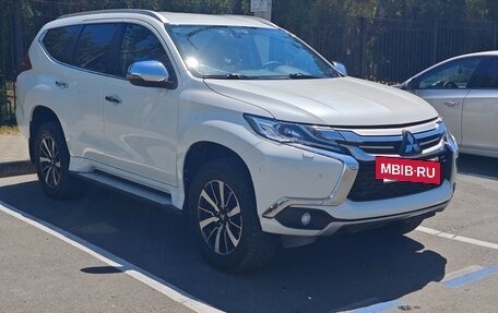Mitsubishi Pajero Sport III рестайлинг, 2017 год, 3 100 000 рублей, 5 фотография