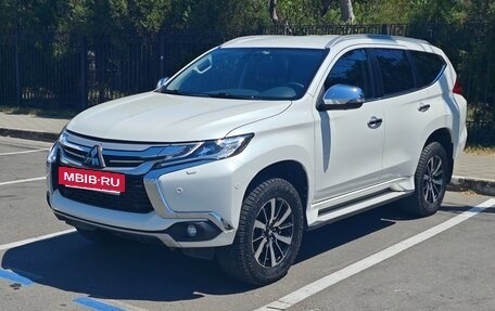 Mitsubishi Pajero Sport III рестайлинг, 2017 год, 3 100 000 рублей, 8 фотография
