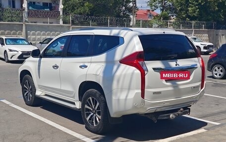 Mitsubishi Pajero Sport III рестайлинг, 2017 год, 3 100 000 рублей, 2 фотография