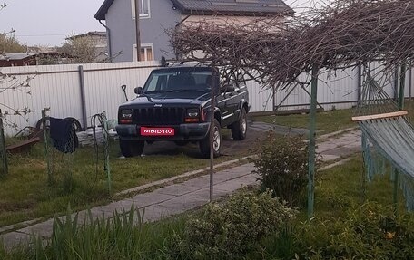 Jeep Cherokee, 1985 год, 410 000 рублей, 1 фотография