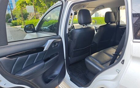 Mitsubishi Pajero Sport III рестайлинг, 2017 год, 3 100 000 рублей, 19 фотография