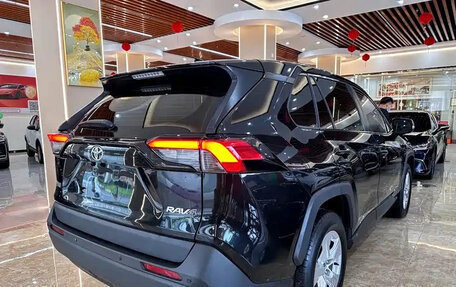 Toyota RAV4, 2024 год, 3 060 000 рублей, 6 фотография